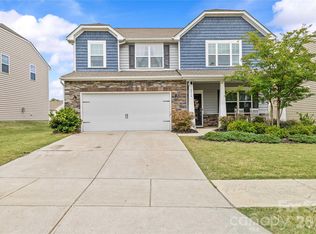 16016 Harbor Hill Dr, Charlotte, NC 28273