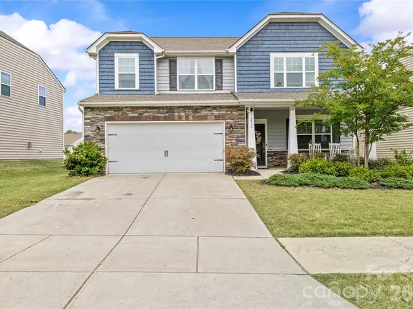 16016 Harbor Hill Dr, Charlotte, NC 28273