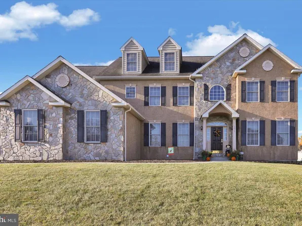 2522 Cromwell Dr, Wyomissing, PA 19610