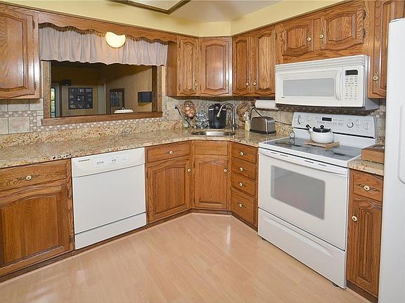 2nd image of 1040 McAllister Dr