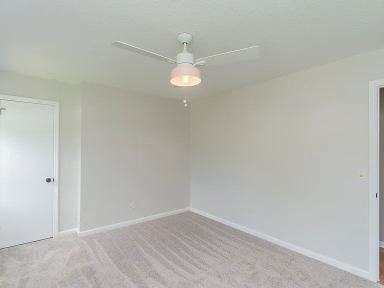 7830 Cove Ridge Dr — Photo 15