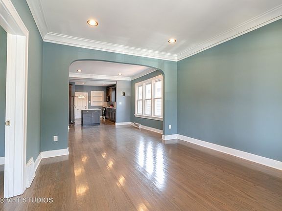 3rd image of 447 Garfield Ave