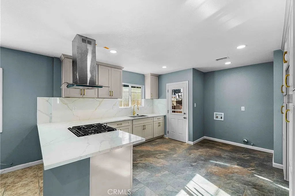 3 bed, 1500 sqft, $3,800 — Photo 4