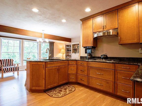 4th image of 1307 W Holly Hedges Dr