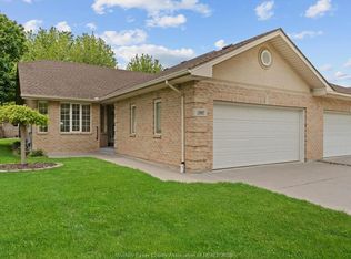 1997 Blue Heron Dr, Windsor, ON N8P 1P6