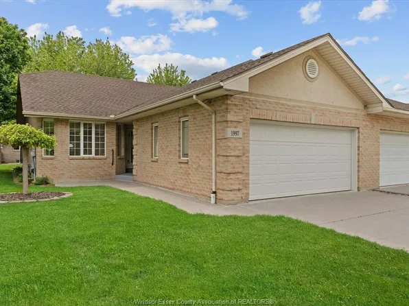 1997 Blue Heron Dr, Windsor, ON N8P 1P6