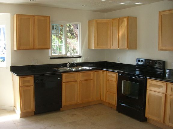 3rd image of 2210 Fernwood Ct