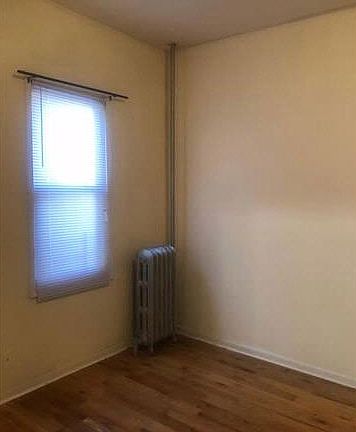 2nd image of 1632 Van Buren St #1