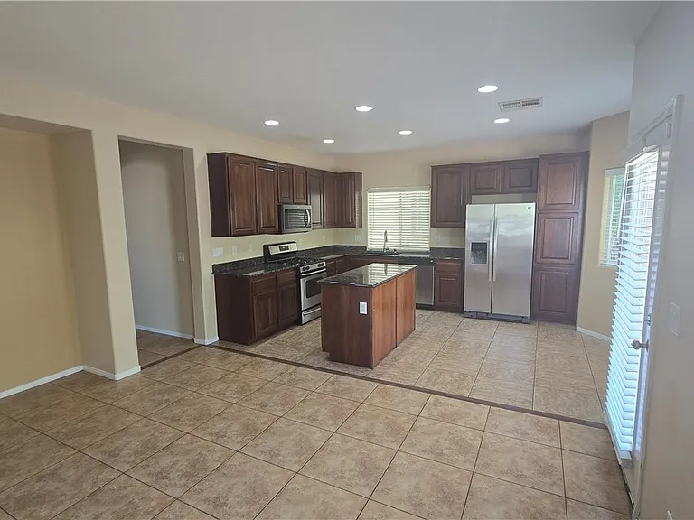 616 Bengal Bay Ave — Photo 6