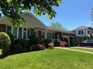 168 Colonial Pkwy N, Yonkers, NY 10710