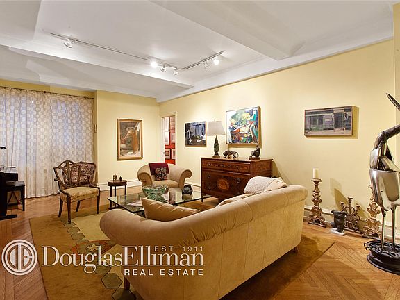 4th image of 410 E 57th St APT 2E