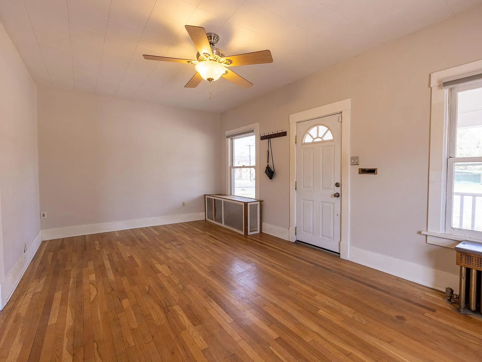 2 bed, 1.5 bath, 1472 sqft, $2,150 — Photo 4