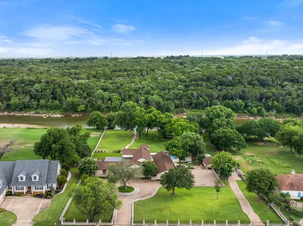 9404 Bellechase Rd, Granbury, TX 76049