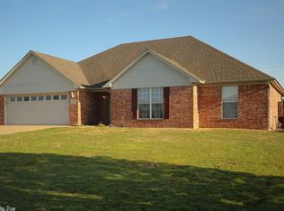 11 Dove Ln, Vilonia, AR 72173