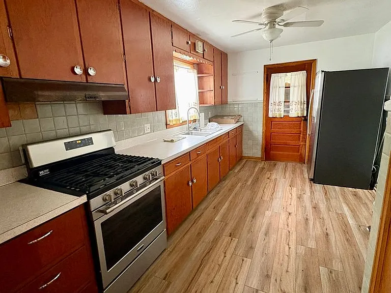 4406 7th Ave — Photo 16