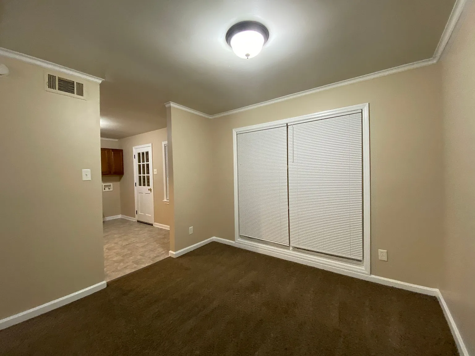 3581 Hallbrook St — Photo 3