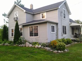 2484 N Pease Rd, Vermontville, MI 49096