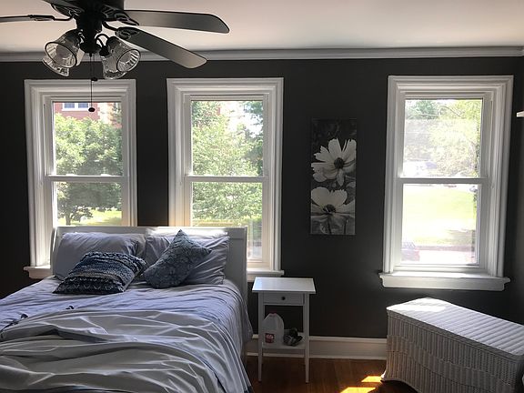 2nd image of 3122 Kensington Ave APT 6