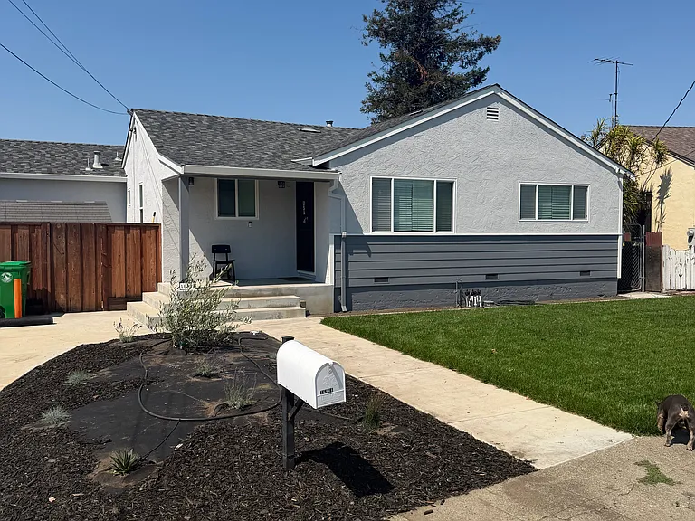 16944 Los Reyes Ave — Photo 1
