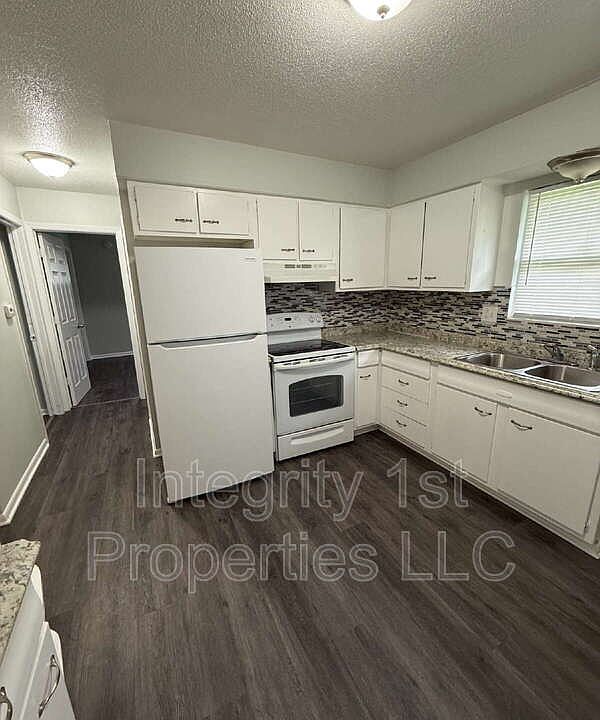 1st image of 5613 E 28th St