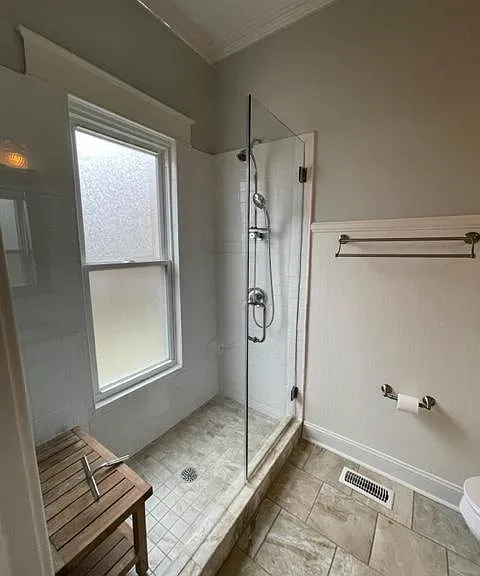 907 Englewood St — Photo 13