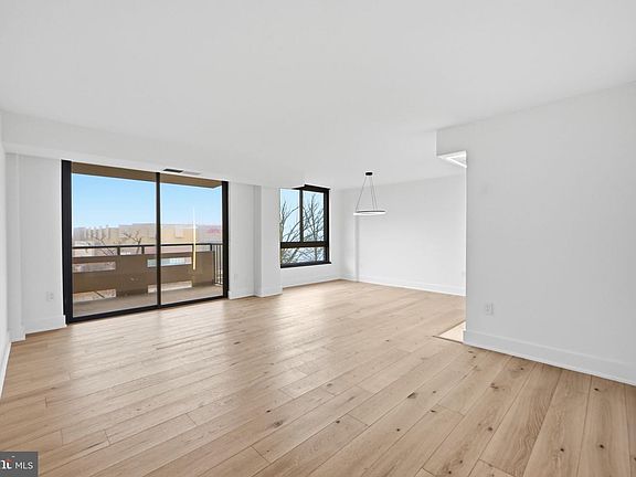 2nd image of 1808 Old Meadow Rd APT 1201
