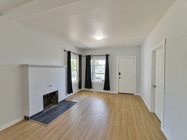 1214 W Providence Ave — Photo 5