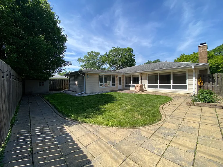 8143 Howard Ave — Photo 25