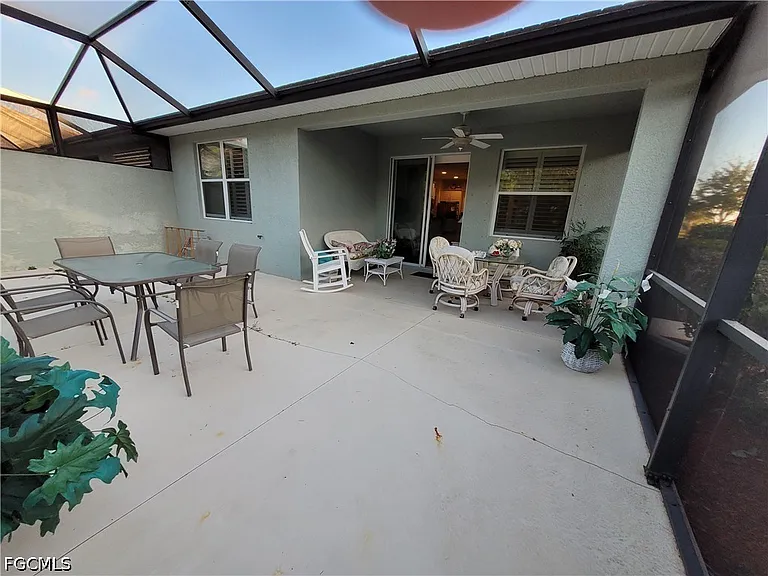 10714 Cetrella Dr — Photo 7
