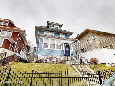 674 Castleton Avenue, Staten Island, NY, 10301
