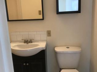 7 Russell St, Branford, CT 06405