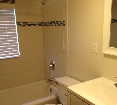 5th image of 2600 N St APT 06