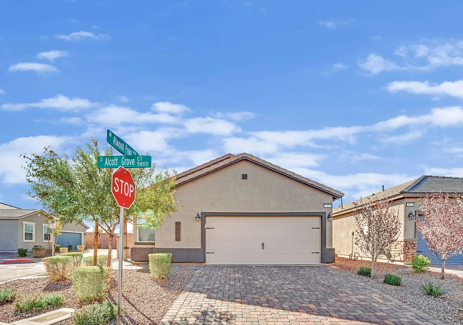 One Story 2022 build corner lot home in the Southwest side of Las Vegas — Photo 2