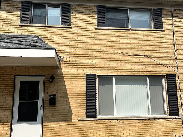 1719 E Roosevelt Rd #2 — Photo 1