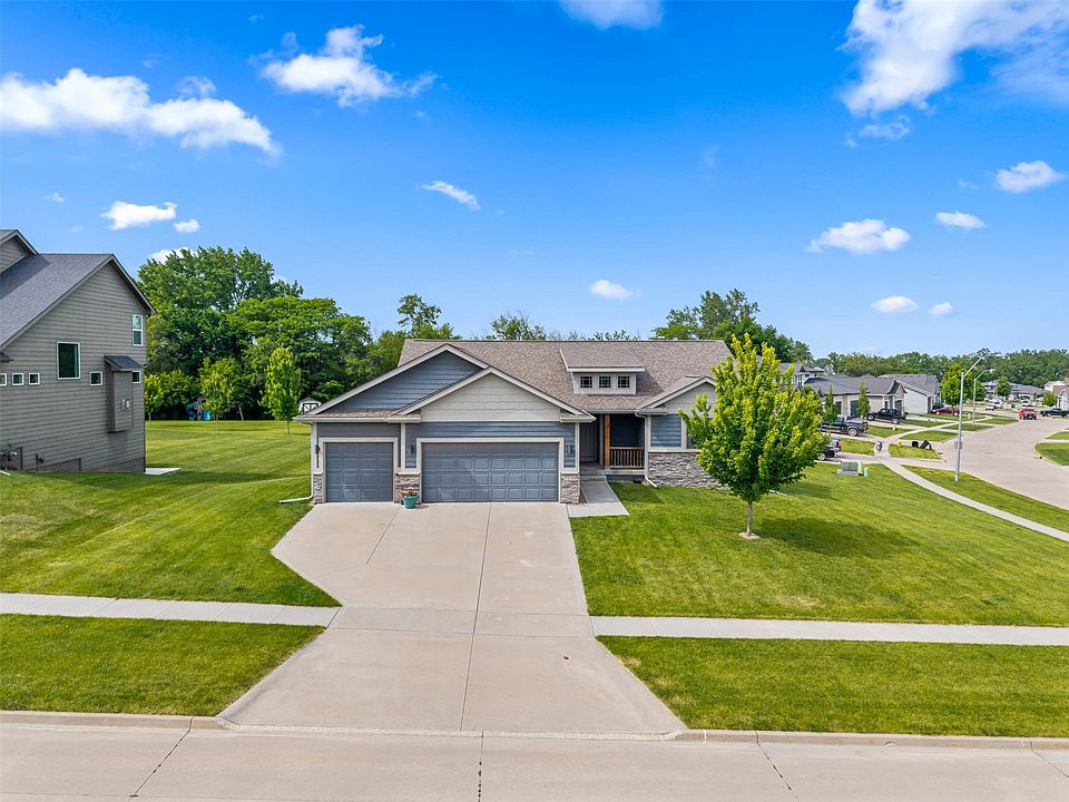 1st image of 1100 Hunter Ct