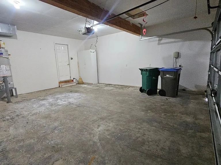 968 NW Poppy Ct — Photo 21