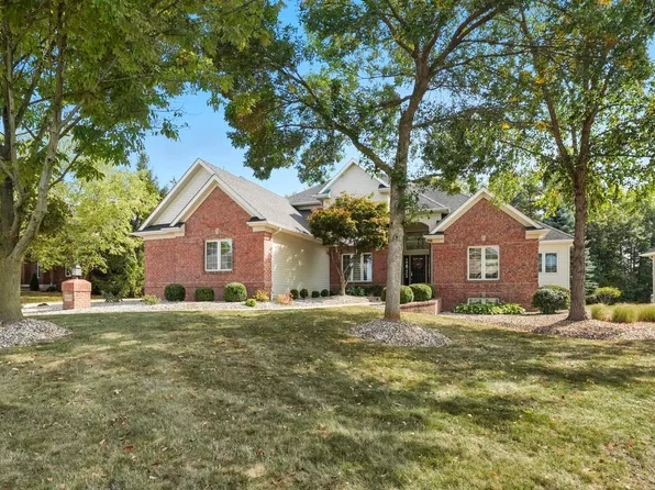 13004 Garnet Hl, Fort Wayne, IN 46845