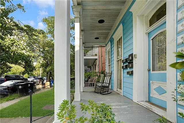 2 bed, 1.0 bath, 1200 sqft, $1,400 — Photo 2
