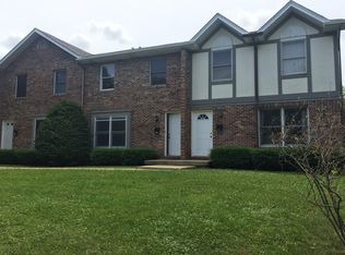1409 Dean St, Saint Charles, IL 60174