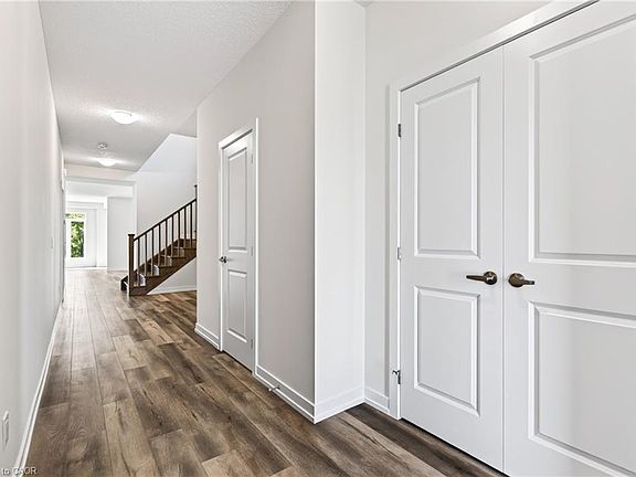 4th image of 96 Valley Trail Pl