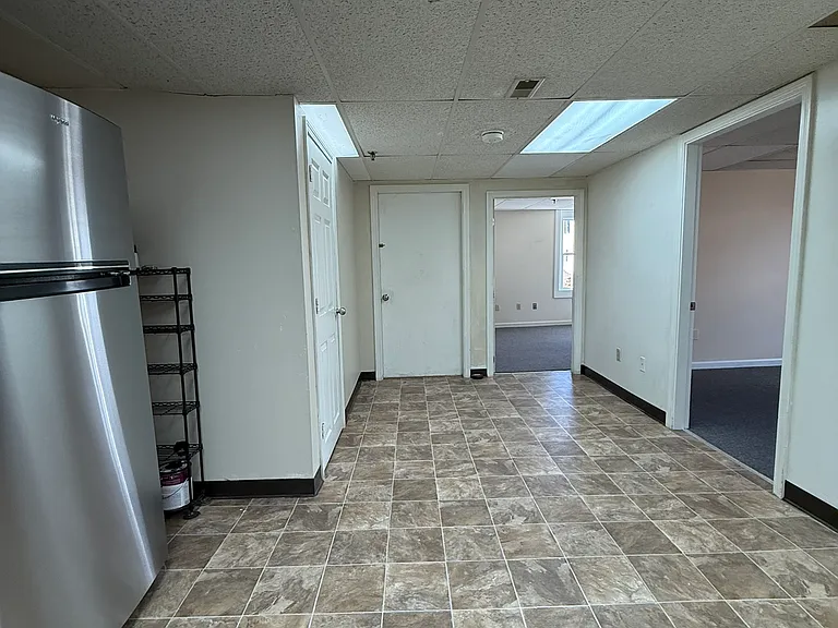 6 Nichols St #3 — Photo 12