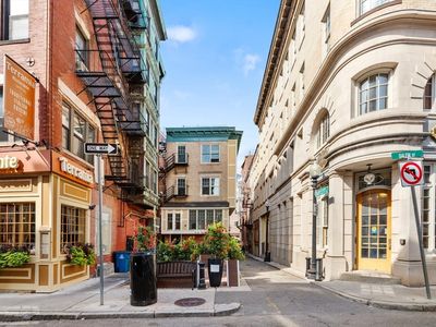 8-12 Bartlett Pl UNIT 1, Boston, MA, 02113