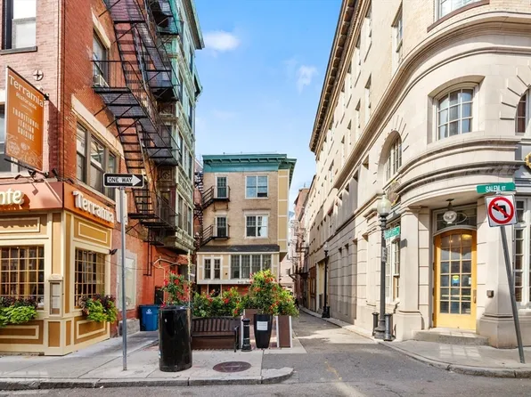 8-12 Bartlett Pl Unit 1, Boston, MA 02113