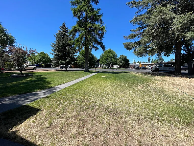 234 SW 4th St — Photo 19