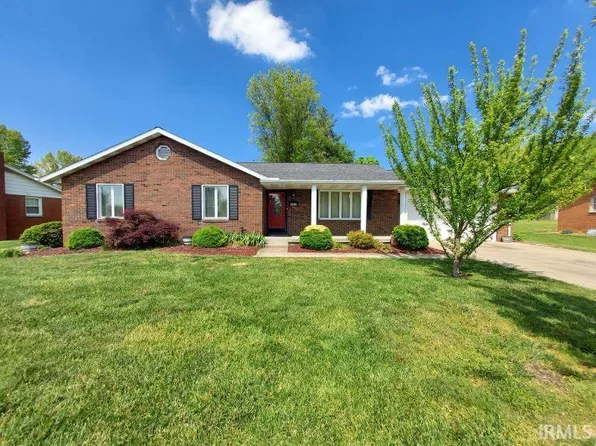 1536 Gregory Ln, Jasper, IN 47546