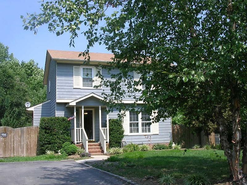 1st image of 12 Willow Ln