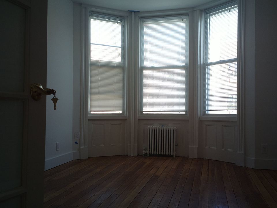 1st image of 207 N Henry St #3