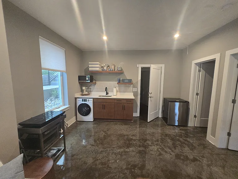 1113 Ozark St #B — Photo 2