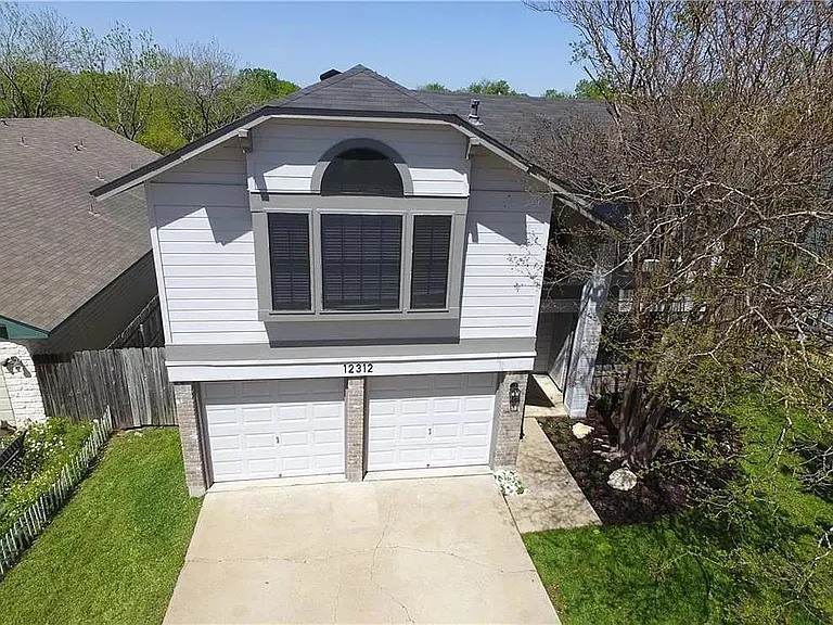 12312 Yarmont Way — Photo 29