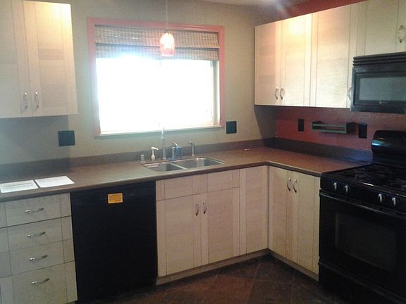 4th image of 3732 Emberwood Ct SE